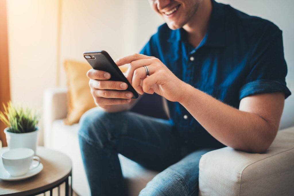 Man holding a mobile