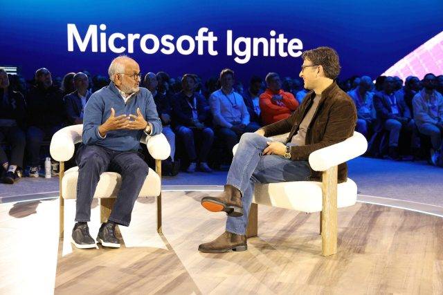 Judson Althoff en Shantanu Narayen tijdens Microsoft Ignite 2025